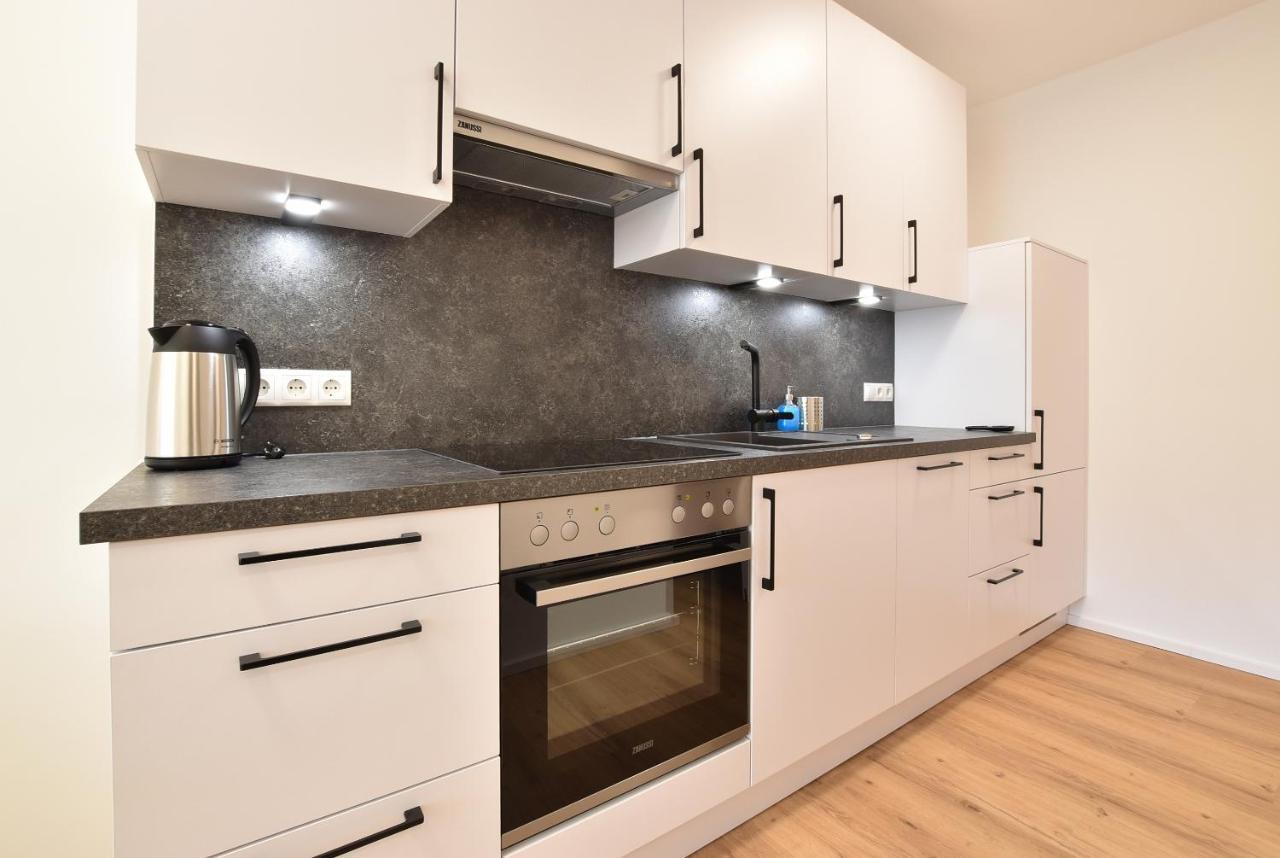 Myquartier Central City Suites Инсбрук Экстерьер фото
